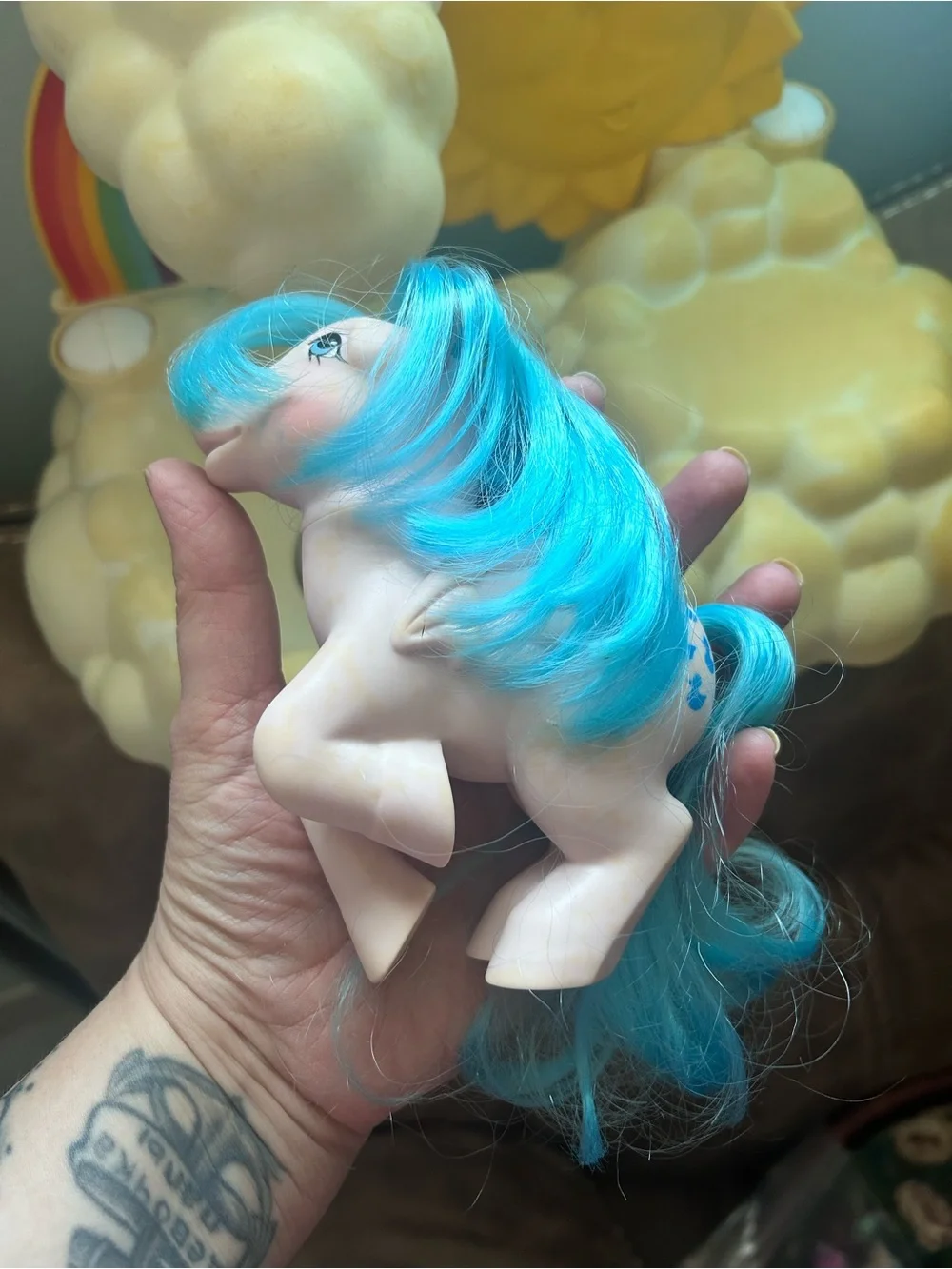My Little Pony Waterfall Playset with the Pegasus pony Sprinkles - Picture 3 of 15